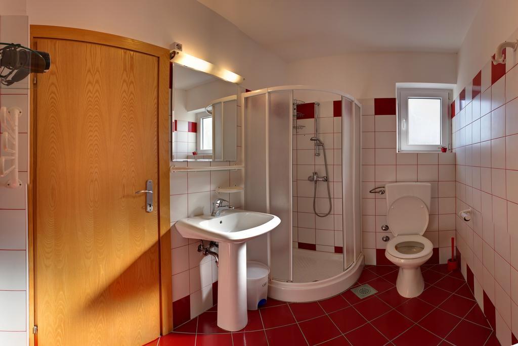 Vis A Vis Apartments Башка Екстер'єр фото